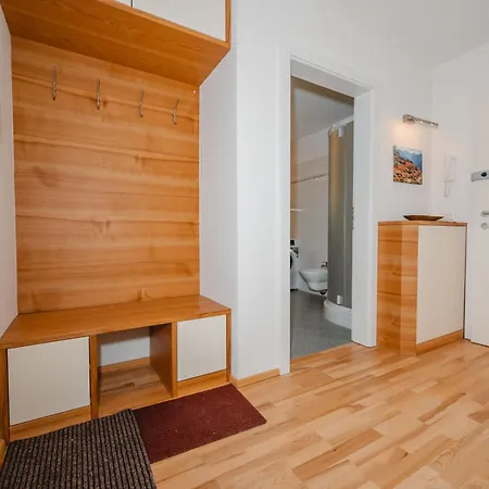 Benny By Interhome Apartment *